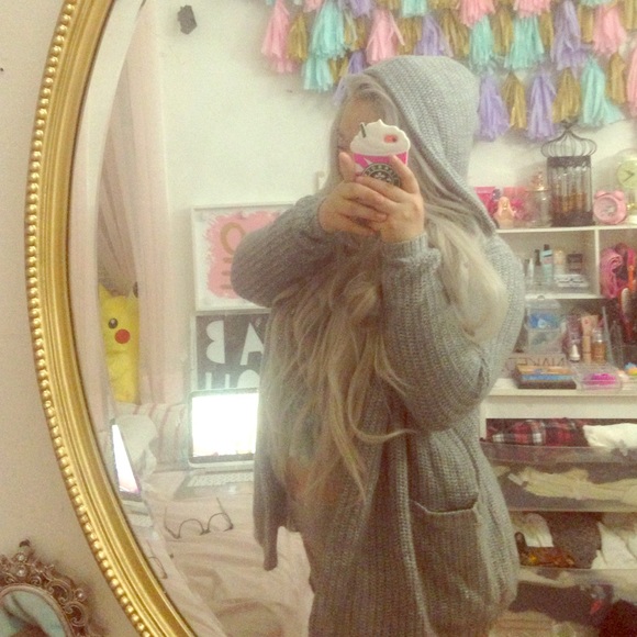 Gray Thick Knit Cardigan W/ Hood & Pockets (MED)