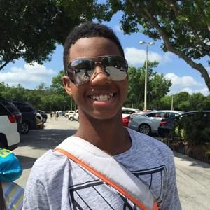 Meet your Posher, Selena