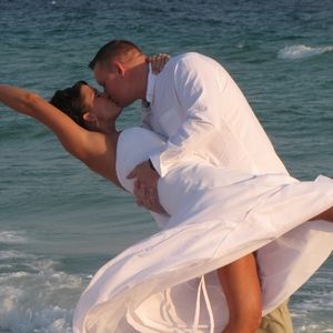 Meet your Posher, Mercedes