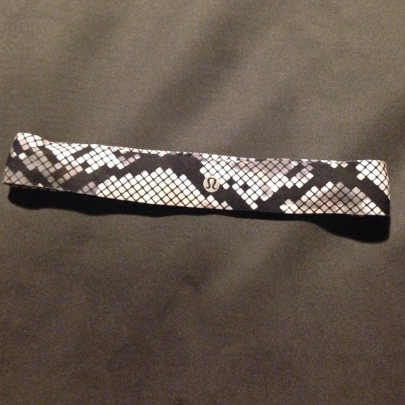 Lulu lemon snake print running headband