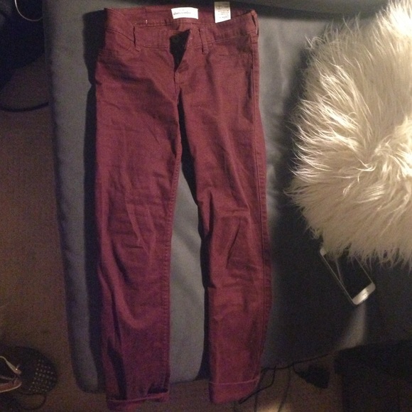 Abercrombie maroon skinny pants