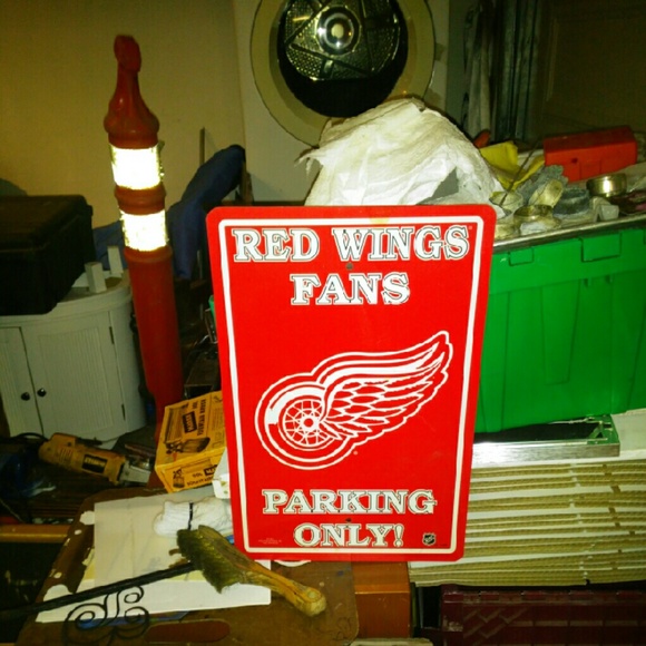 Red wings wall Decor - Picture 1 of 1