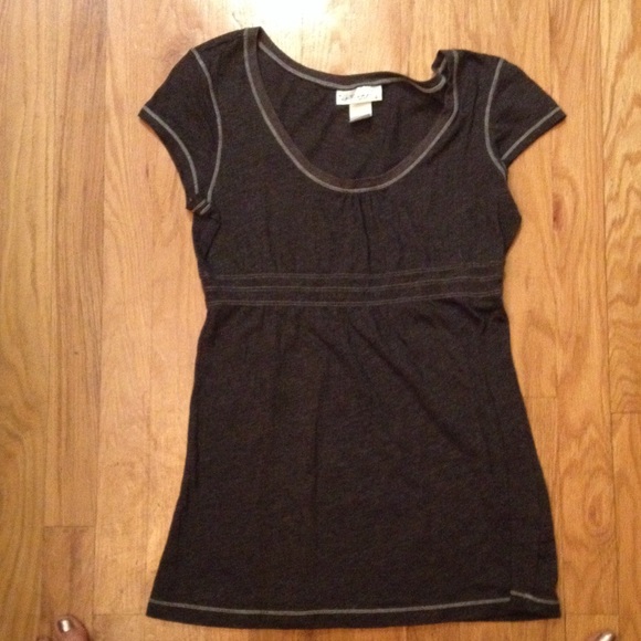 Long gray shirt fitted at waist!