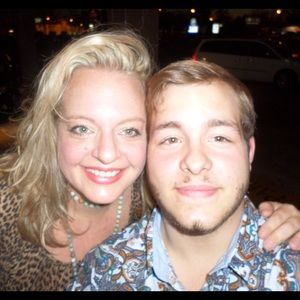 Meet your Posher, Simone