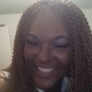 Meet your Posher, Yolanda