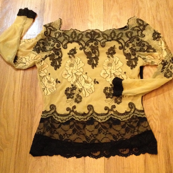 Linea Domani vintage yellow gold/black lace/Canada