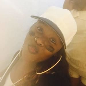 Meet your Posher, Leonora