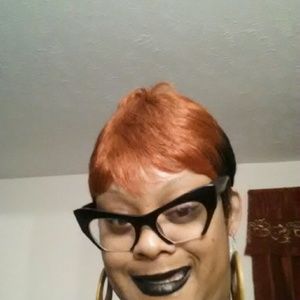 Meet your Posher, Isis