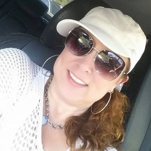Meet your Posher, Renee