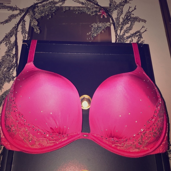 Victorias Secret rhinestone embellished bra 38C