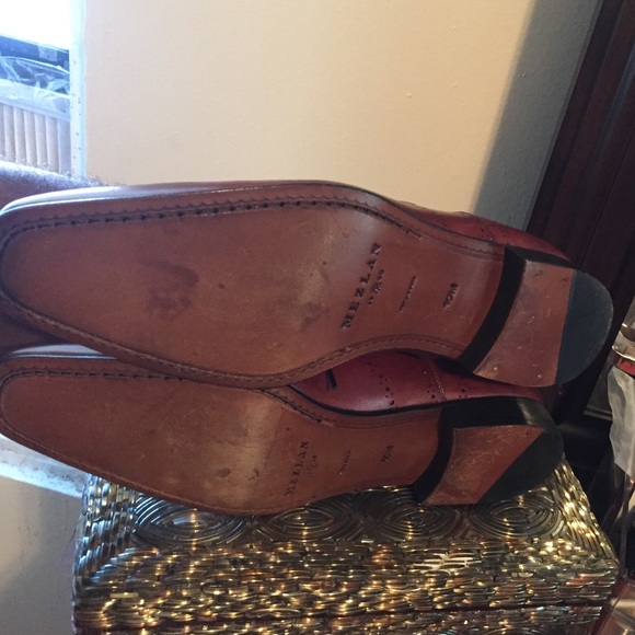 Men's Shoes - Picture 2 of 4