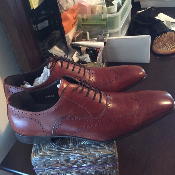 Men's Shoes - Picture 3 of 4