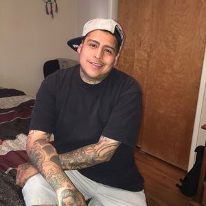 Meet your Posher, Leon