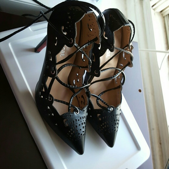 Heels      New Never used - Picture 4 of 4