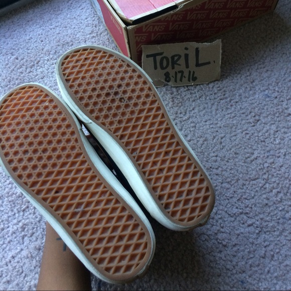 Vans - Picture 3 of 4