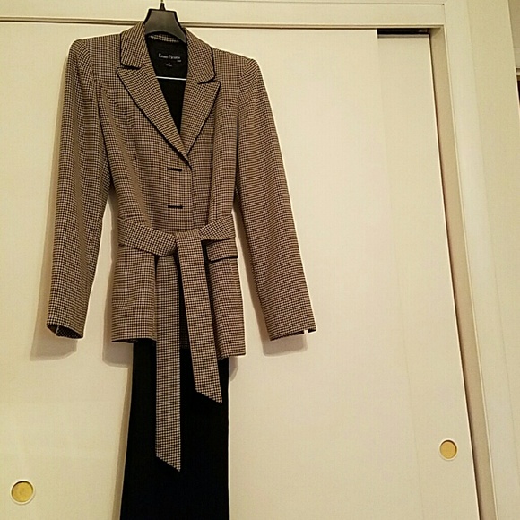 Evan Picone 2 Piece Suit