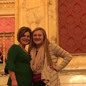 Meet your Posher, Amy