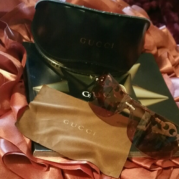 ***Authentic Gucci sunglasses***.