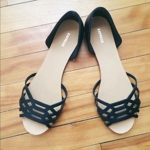 Black Strapy Flats