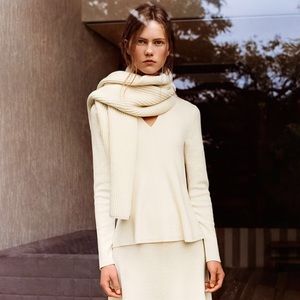 UNIQLO & LEMAIRE white wool v-neck sweater