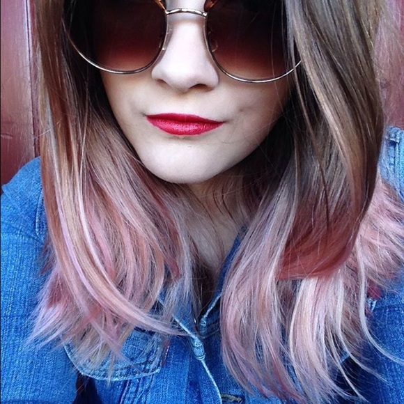 Meet your Posher, Christin - Picture 3 of 5