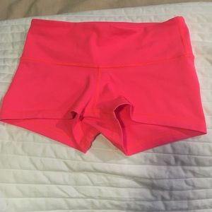 sold❌❌Lululemon compression shorts!