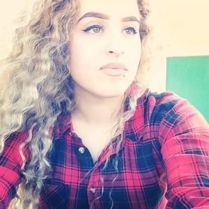 Meet your Posher, Emmi