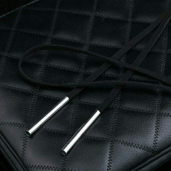 🎉🆕SALE!! 5🌟 SEXY LEATHER CHOKER NECKLACE🎉 - Picture 2 of 4