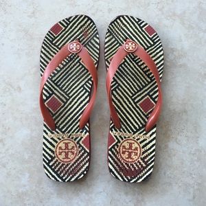 Tory Burch Red Enamel Logo Flip Flop Size 7
