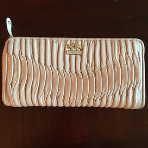 Coach zipper full size wallet SALE⚡️⚡️⚡️