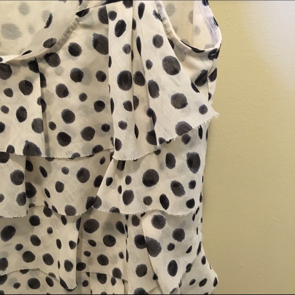 Ann Taylor Loft Sleeveless Top. Cream with black - Picture 3 of 3