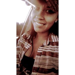 Meet your Posher, Amari