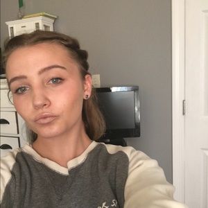 Meet your Posher, Abigail