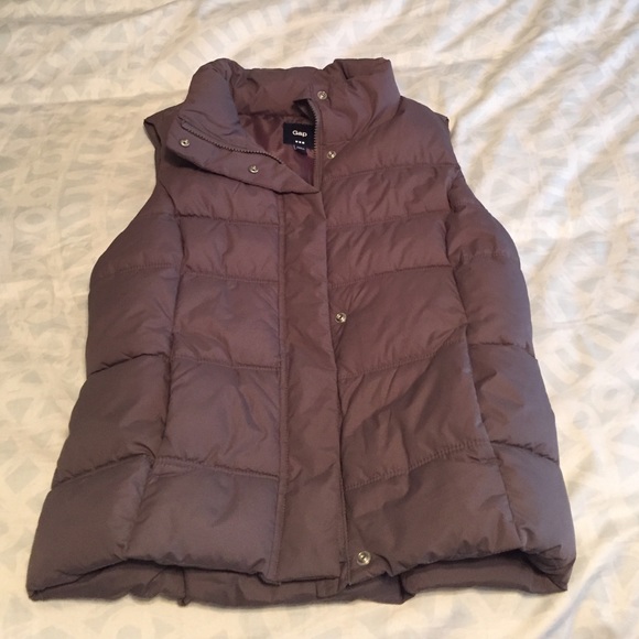 Brown Gap puffer vest
