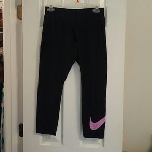 Nike capri leggings