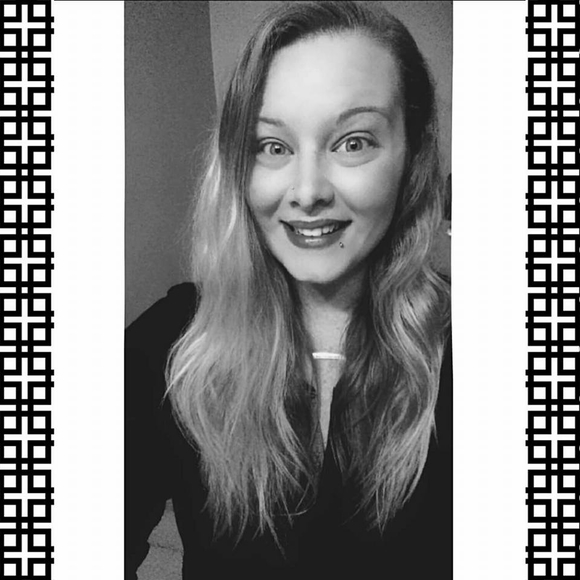 Meet your Posher, Brooke