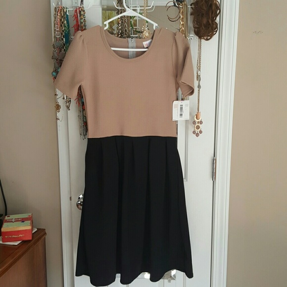 LuLaRoe Dresses & Skirts - Brand New with Tags LulaRoe Amelia