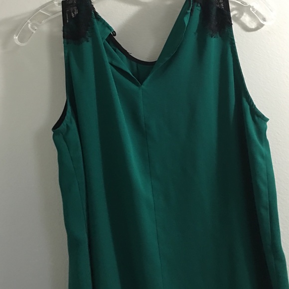 Blouses - Picture 2 of 4