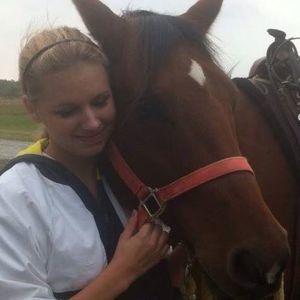 Meet your Posher, Danielle