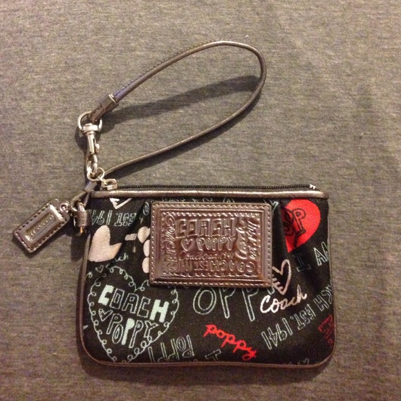 Coach Poppy Wristlet