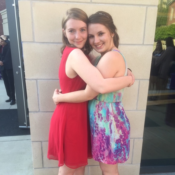 Meet your Posher, Laurel - Picture 2 of 4