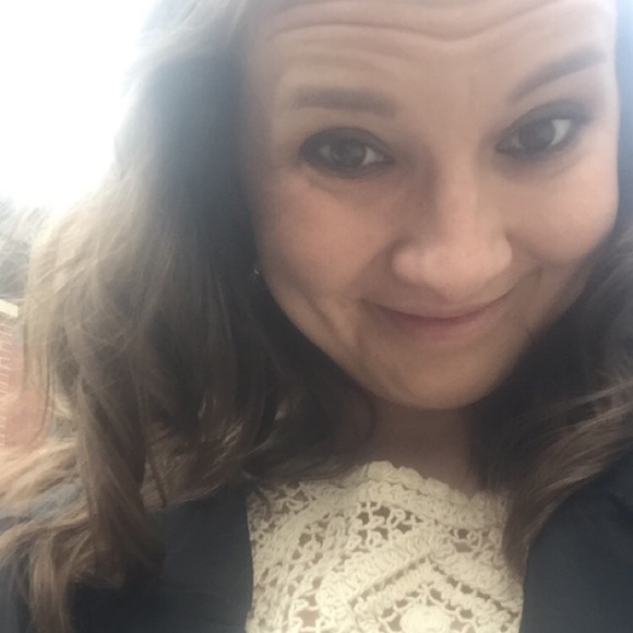 Meet your Posher, Laurel - Picture 3 of 4