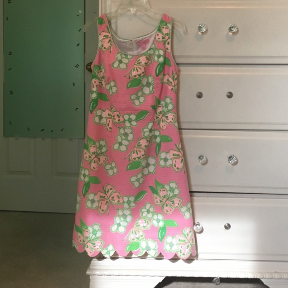Lilly Pulitzer Shift with Scalloped Hem - Picture 1 of 3