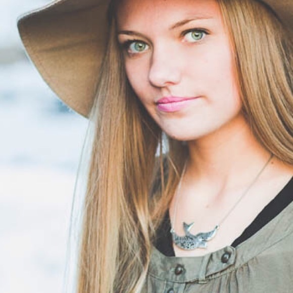 2016 Plunder Anthem Necklace