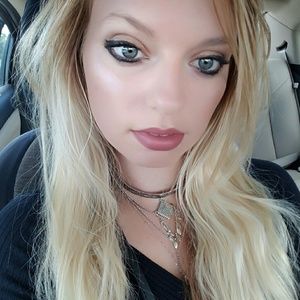 Meet your Posher, Cassie