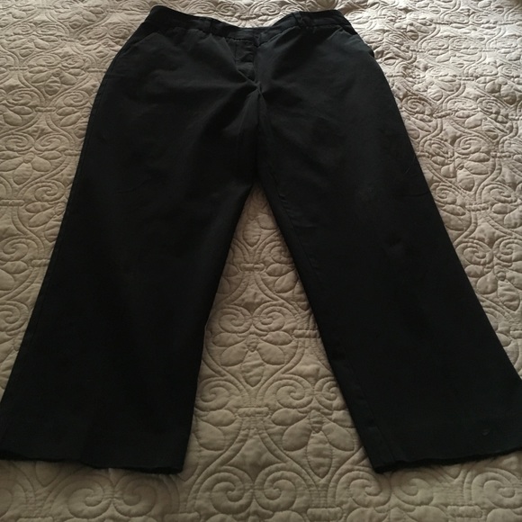 Chico's Black Capri Size 1