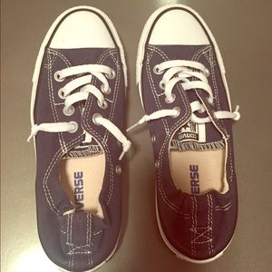 Womens size 6 navy blue converse