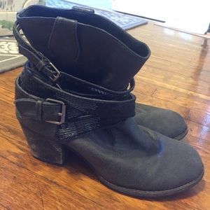 BKE black booties!