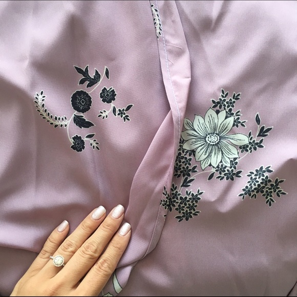 Open Front Lavender Floral Kimono - Picture 2 of 3