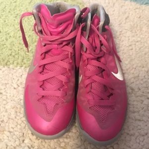nike breast cancer basketball shoes hyperquickness
